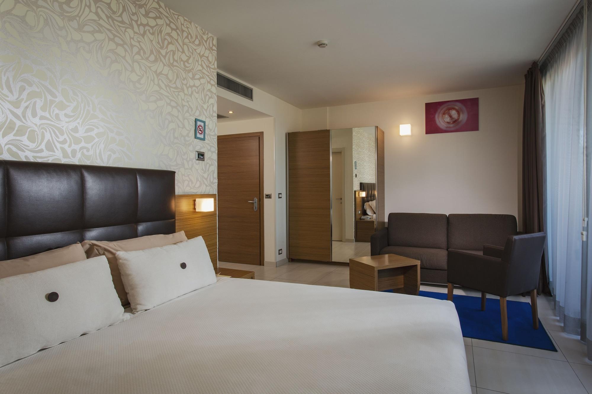 Aqua Hotel Римини Екстериор снимка