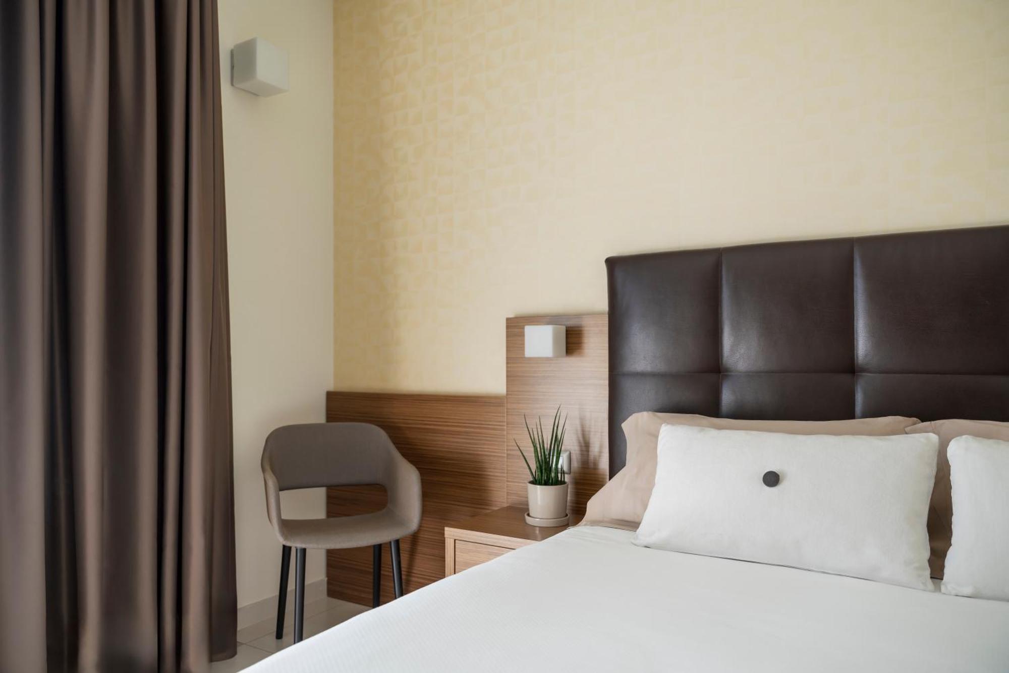 Aqua Hotel Римини Екстериор снимка