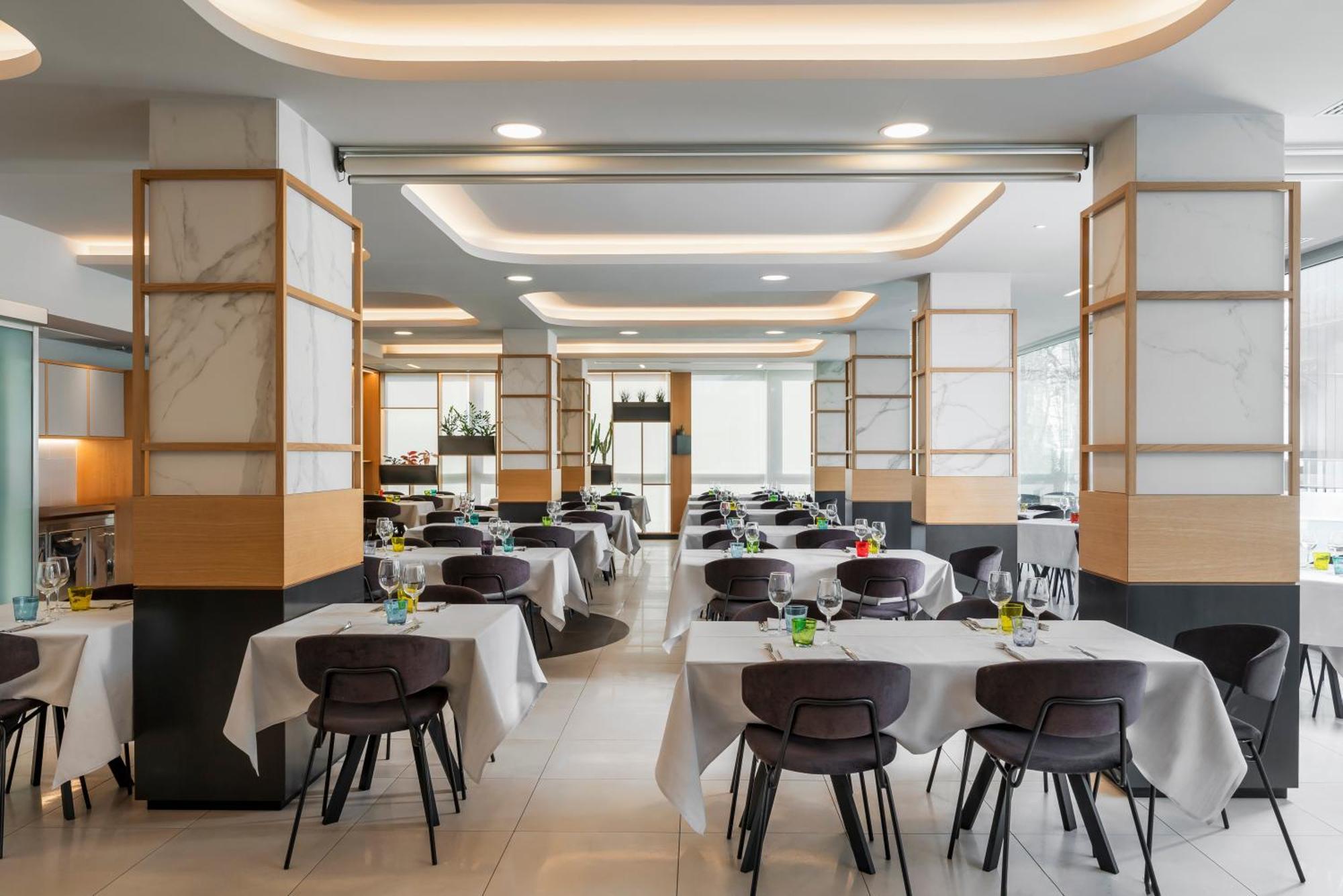 Aqua Hotel Римини Екстериор снимка