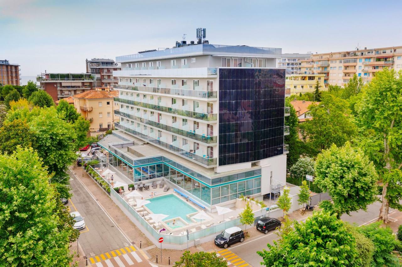 Aqua Hotel Римини Екстериор снимка